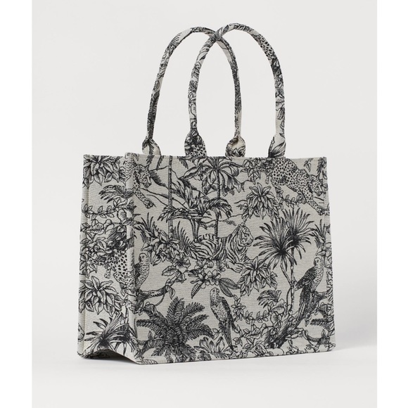 LAST 1️⃣—NWT H&M Big Tote Dior Style Bag - Picture 10 of 16